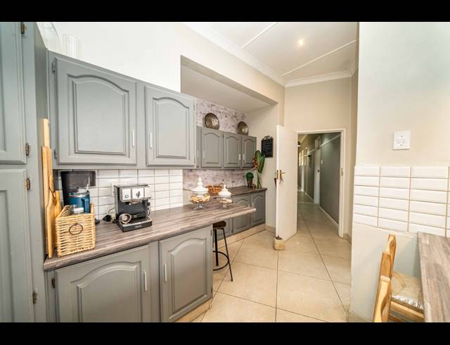 4 BEDROOM HOUSE FOR SALE IN PARKDENE
